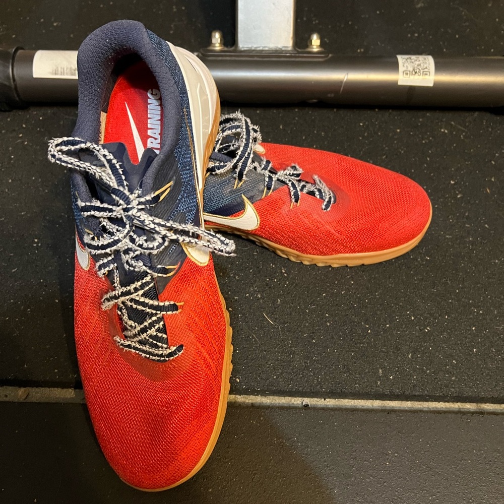 Nike Men's Red and Navy Athletic Shoes Metcon 3